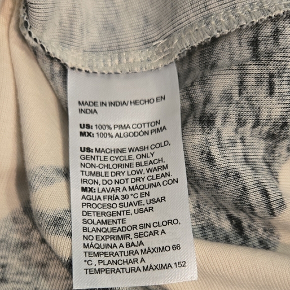 Chico's Black and White Graphic 3/4 Sleeve Blouse - Picture 5 of 5